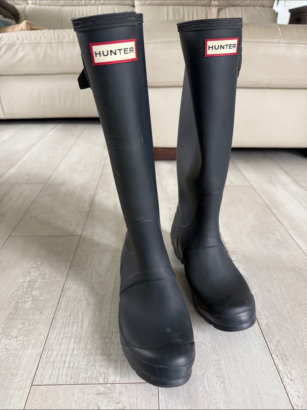 Hunter Black Tall Women’s Rubber Rain Boots